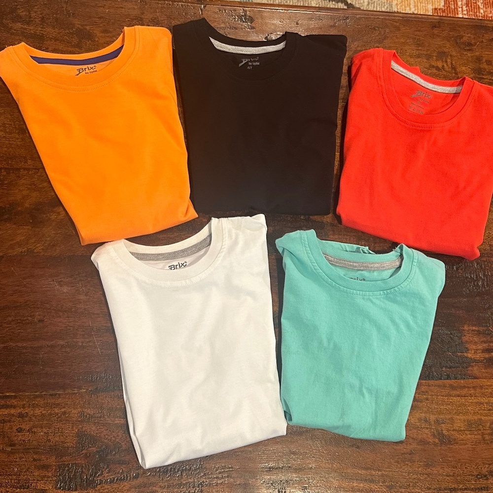 Kids Brix 5 T-shirt bundle size 6/7